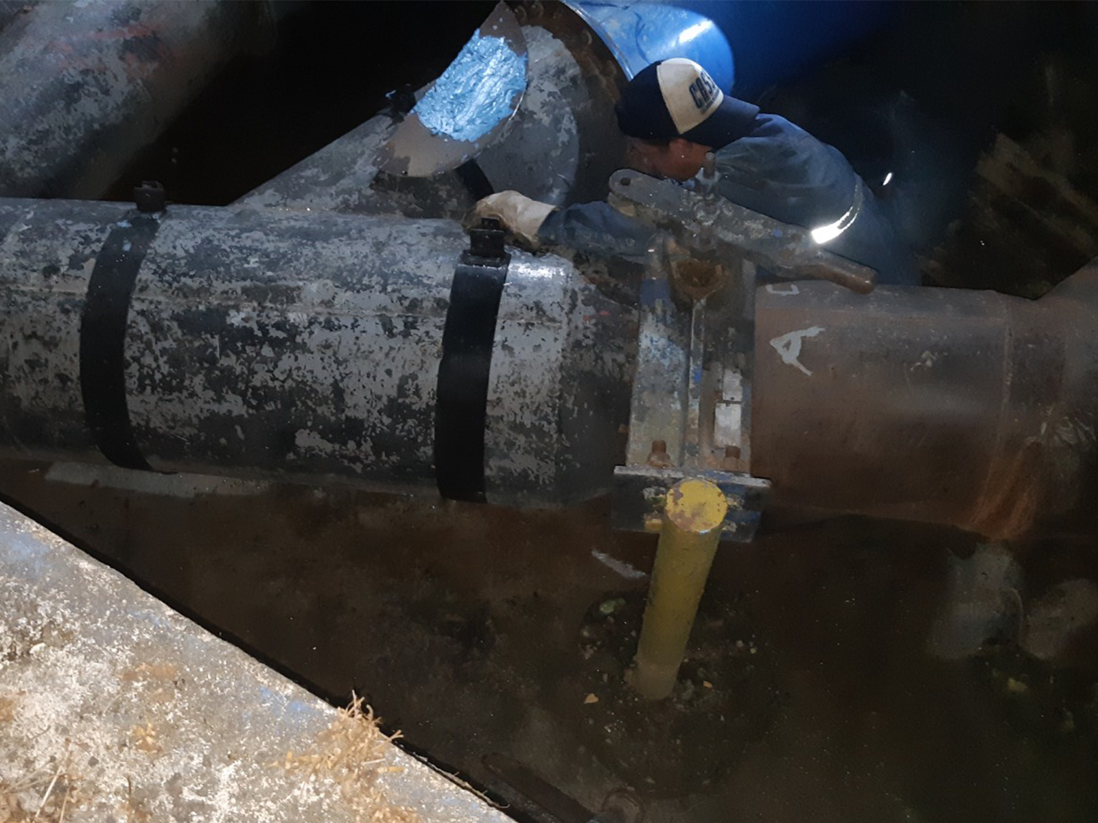 Reparación de fuga en tubería con compuestos cerámicos